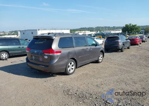 2011 Toyota Sienna Le V6 из США, поврежденный, VIN 5TDKK3DC6BS045758